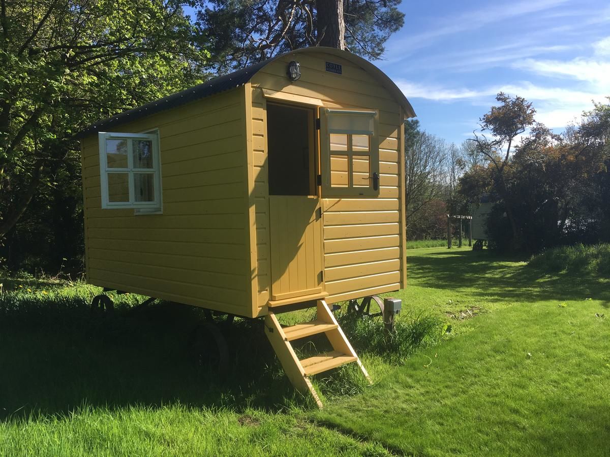 Кемпинги Blackstairs Shepherds Huts Killedmond-4