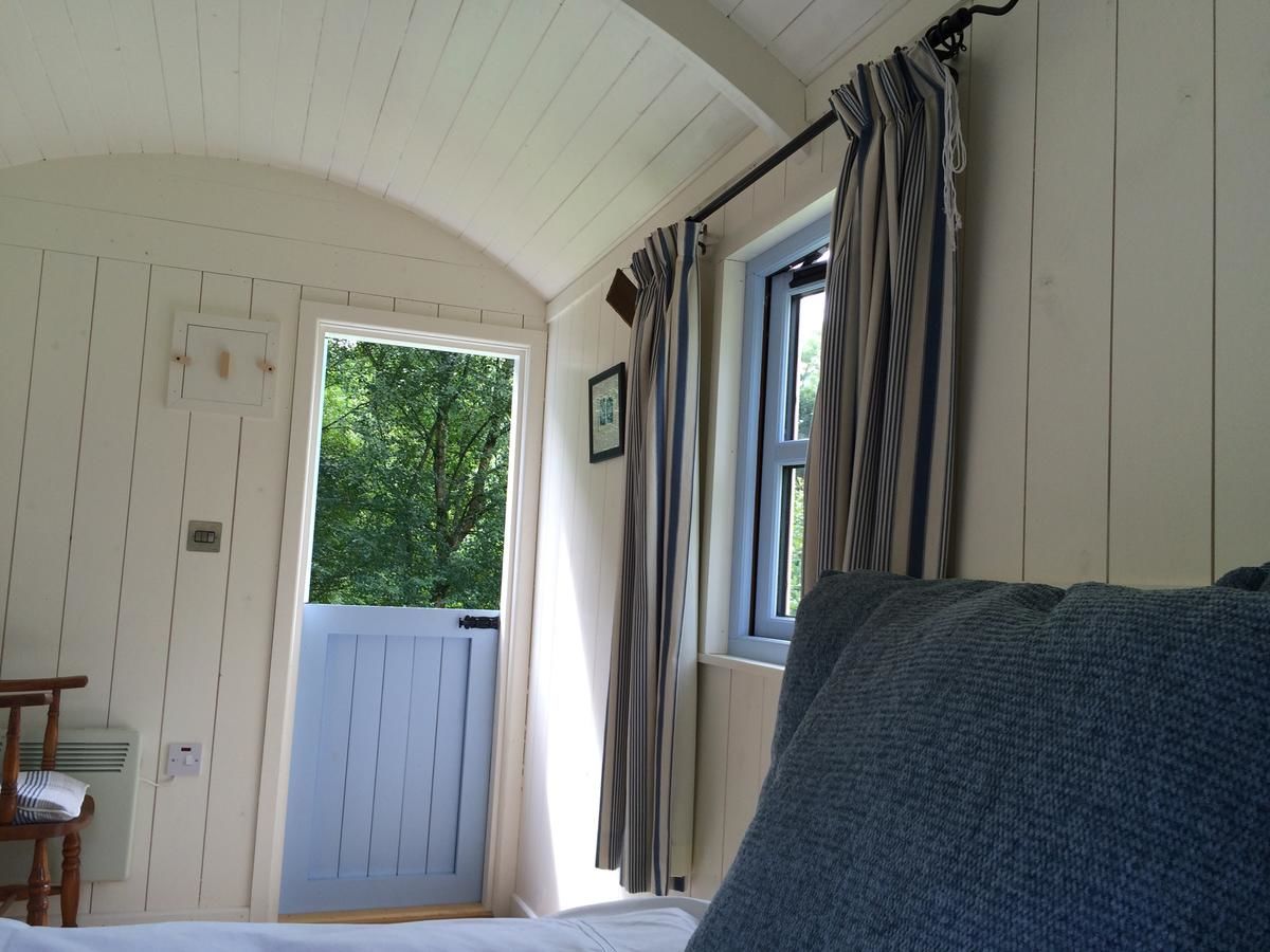 Кемпинги Blackstairs Shepherds Huts Killedmond-33